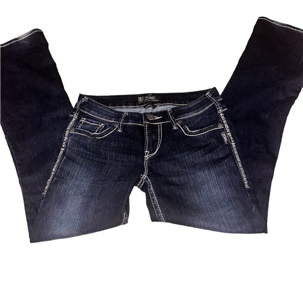 Navy blue bootcut jeans, with beautiful pockets